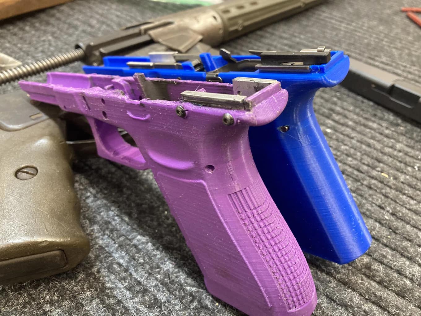 dd17 2 colors
